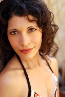 Geeta Novotny, mezzo soprano