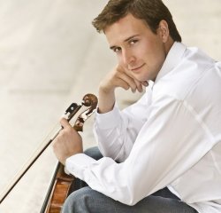 Victor De Almeida, viola